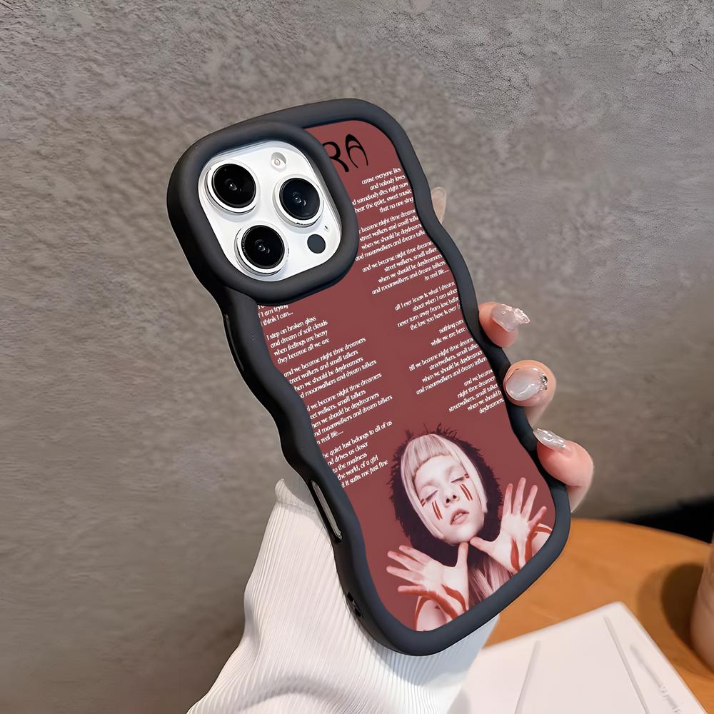 Aurora Aksnes Wavy Edge TPU Handyhülle für iPhone 17 16 15 14 13 12 11 Air Pro Max Plus Bunte Hülle