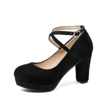 Escarpins à talons hauts noirs et roses pour femmes