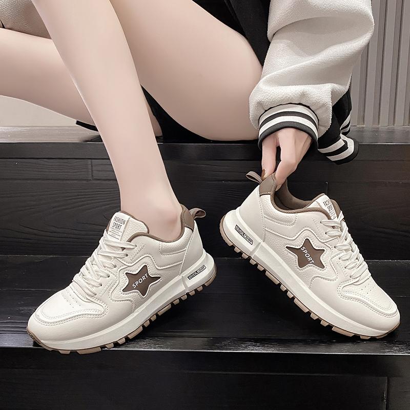 Женская повседневная спортивная обувь на мягкой подошве — фото 11