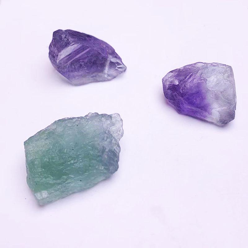 

Подвеска из хрустального гравия с отверстиями - Различные материалы для драгоценных камней - Необычный необработанный камень - Изготовление ювелирных изделий своими руками Fluorite