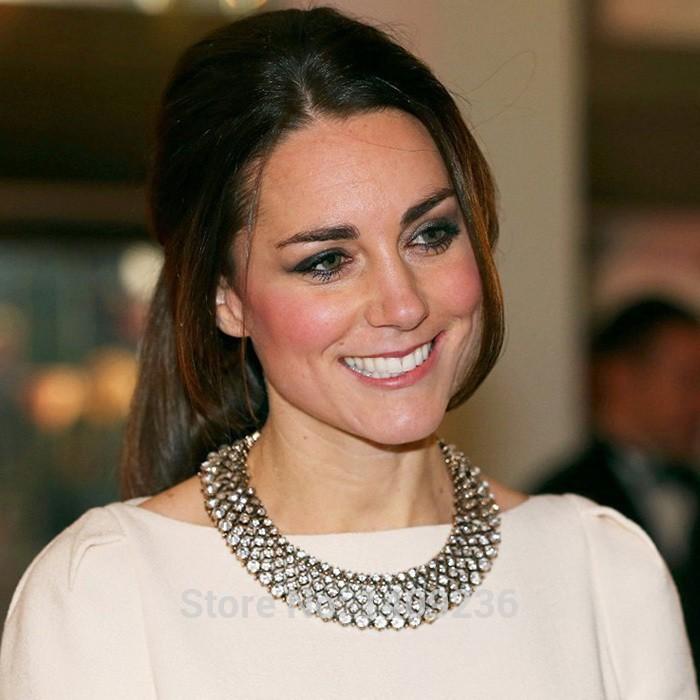 Classic British Princess Kate With Handmade Hollow Fashion Diamond-Encrusted Exaggerated Necklace
