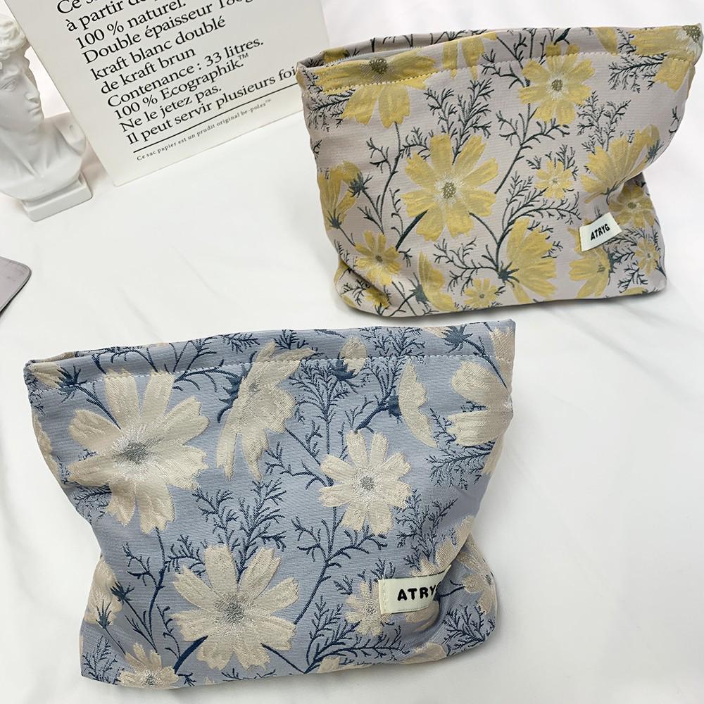 

Большая вместительная дорожная косметичка Gesang Flower Jacquard