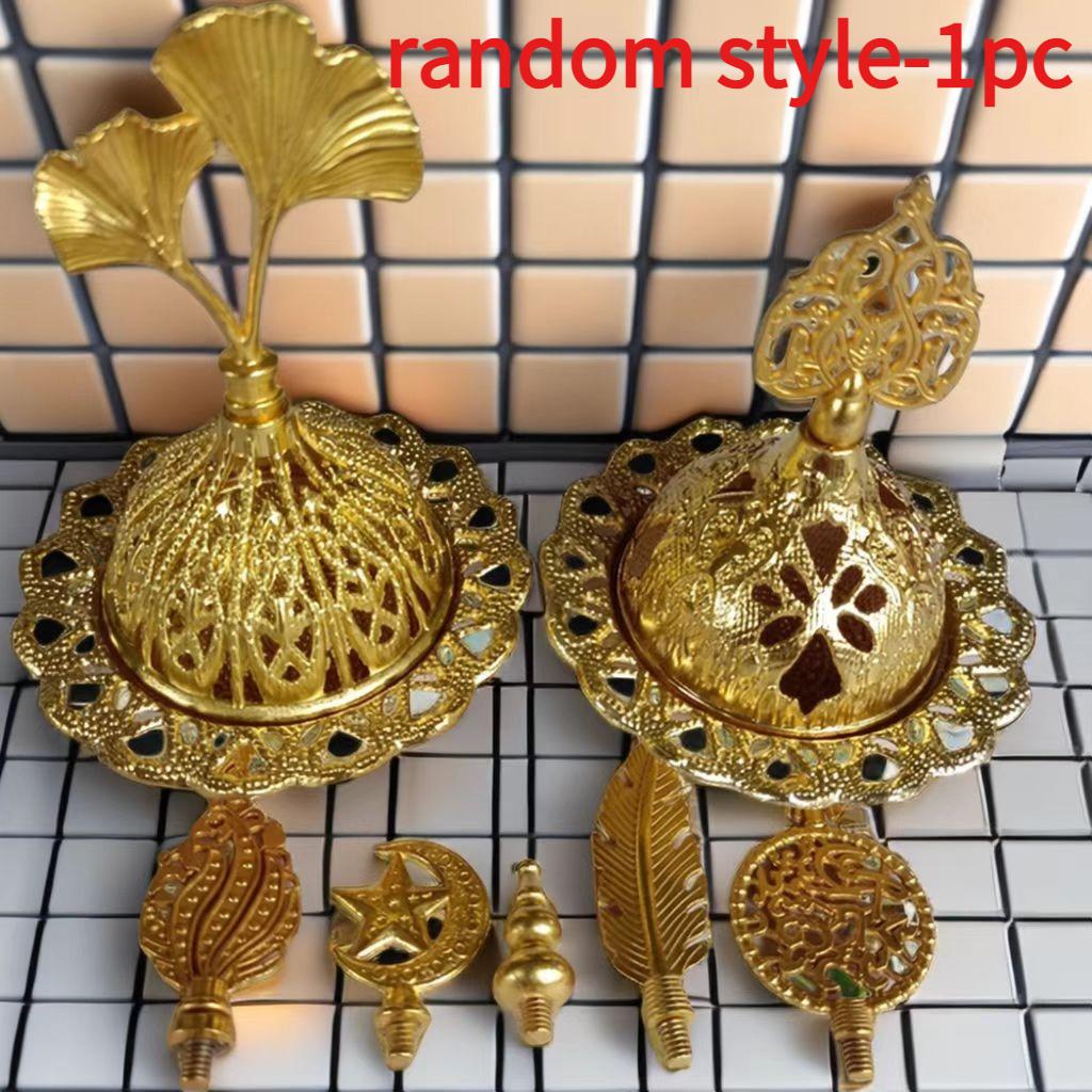 

1pcs random pattern Golden hollow metal ornaments, alloy materials,mini ornaments,party decorations,Valentine s Day, Easter gift