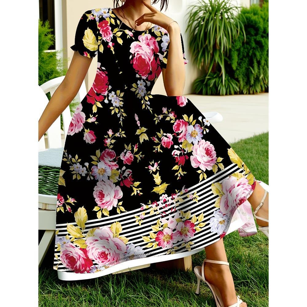 Elegant plus-size fitted dress with round neck short sleeves, floral pattern, medium stretch