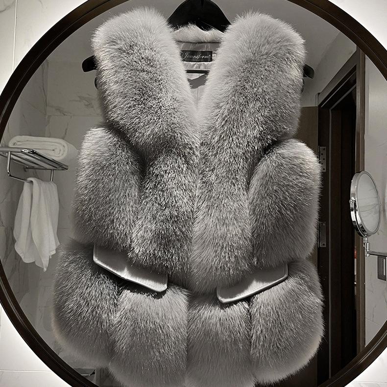 European and American winter new light fur vest women's short fur integrated imitation fox fur vest