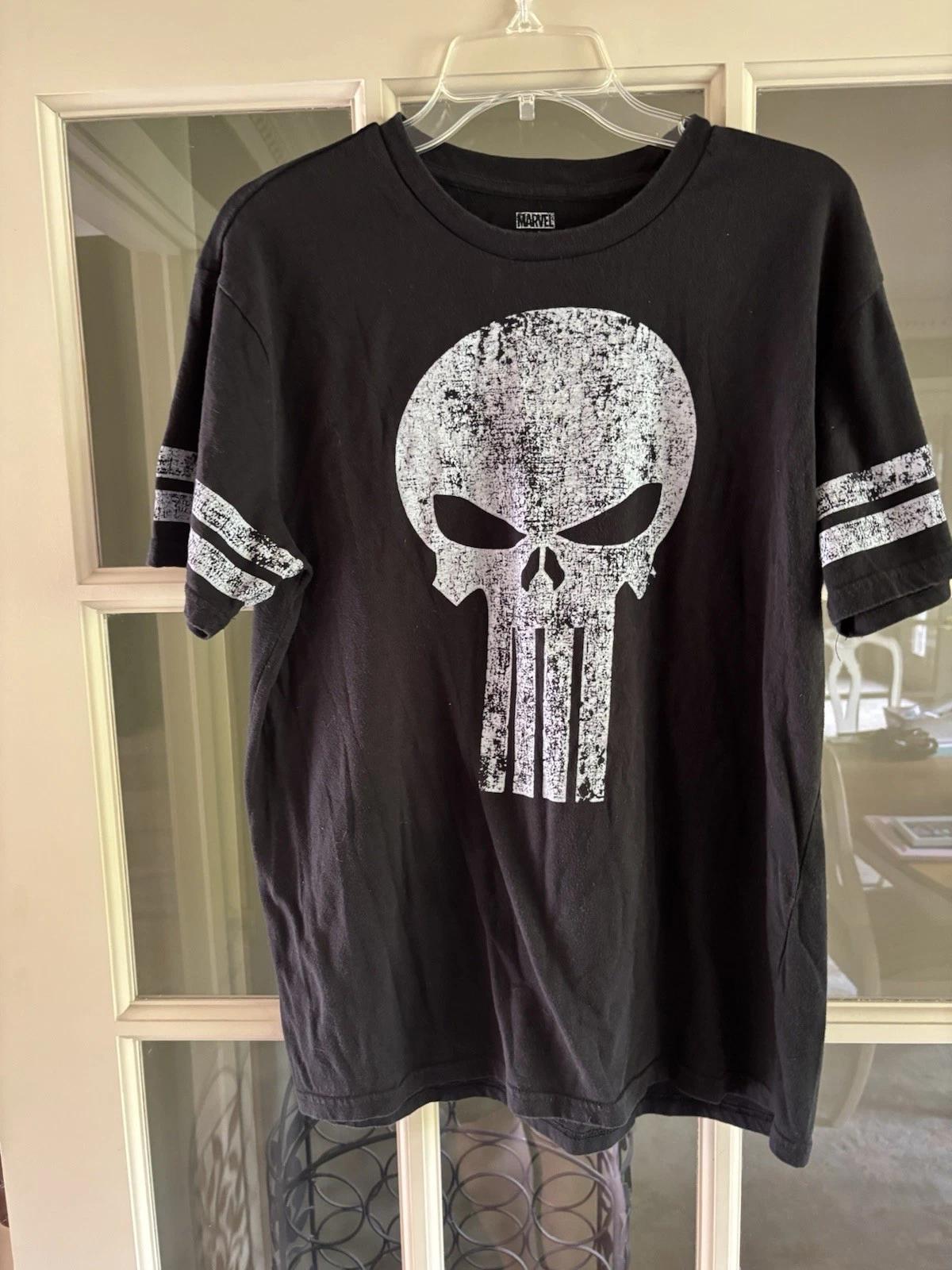 Marvel The Punisher Men s T-Shirt Size Large Short Sleeve 2XL