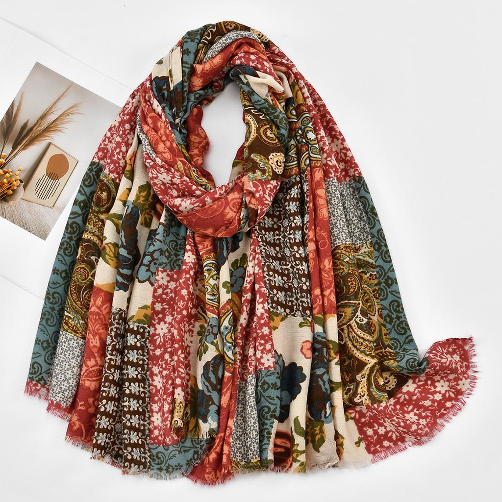 Hot-selling Popular Bohemian Ethnic Style Fringed Scarf Spring and Summer Popular Travel Photo Sunscreen Shawl Women