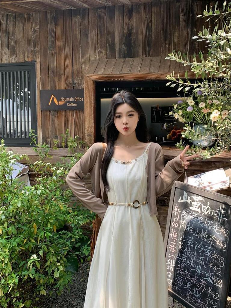 Weißes, böhmisches Spaghettiträgerkleid in großen Größen für Damen – Sommerliches Strandkleid