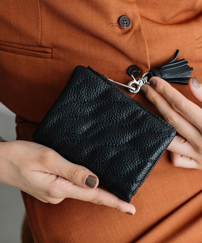 [SETUP7] [Buillet] Cow Leather Wave Quilted Wallet with Tassel B-24308 FREE Black 225300045BLKFREE