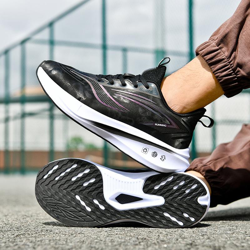 Autumn and winter new leather velvet sports casual shoes men's fashion versatile thick-soled non-slip and wear-resistant student running shoes