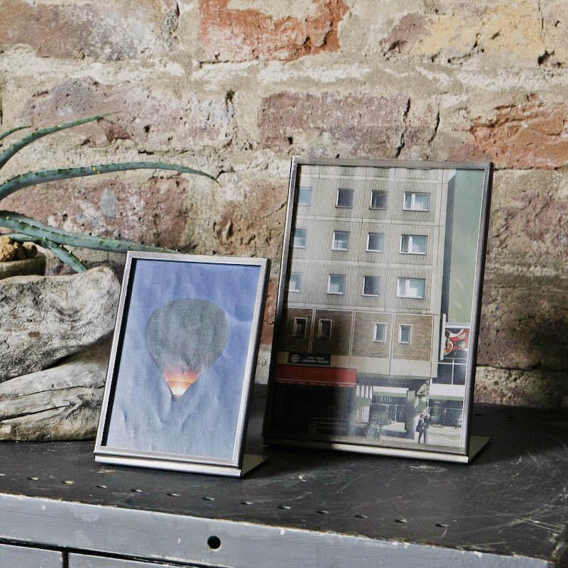 Dulton Metal Frame A6 Stylish Picture Display Photo Frame Stand Picture Frame Steel Glass 155 X 107 X 70mm L-Shaped K955-1263-A6