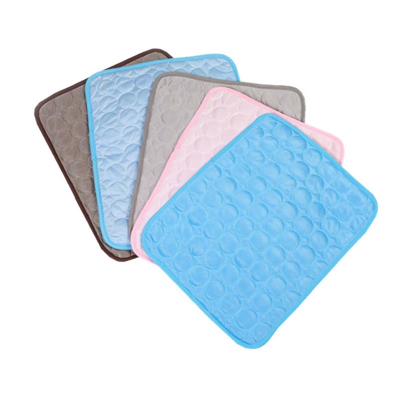 Cooling Mat for Dogs Pet Summer Sleeping Pads No Need to Freeze or Refrigerate Easy to Clean for Indoors Outdoors Use