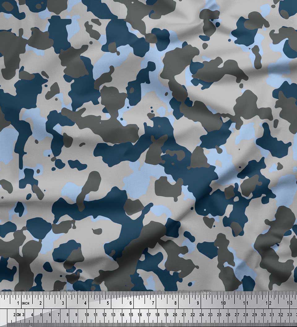 

Двоколірна тканина для рукоділля Soimoi Japan Crepe Satin із сірим камуфляжним принтом на метри 42 дюйми 42 Inch Wide - Poly Crepe оксфорд синього кольору