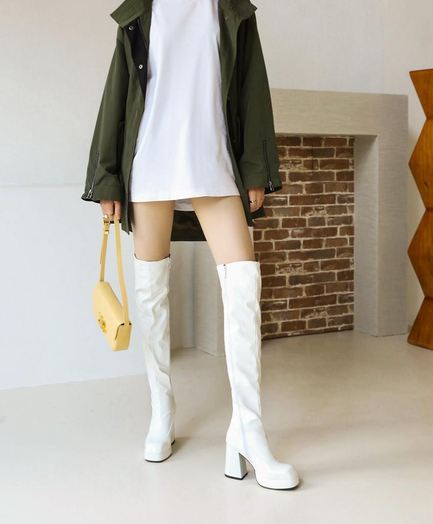 Bottes cuissardes à plateforme à talon épais carré en cuir verni Talon super effilé Intérieur en peluche douce Bottes cavalières à lacets 2025