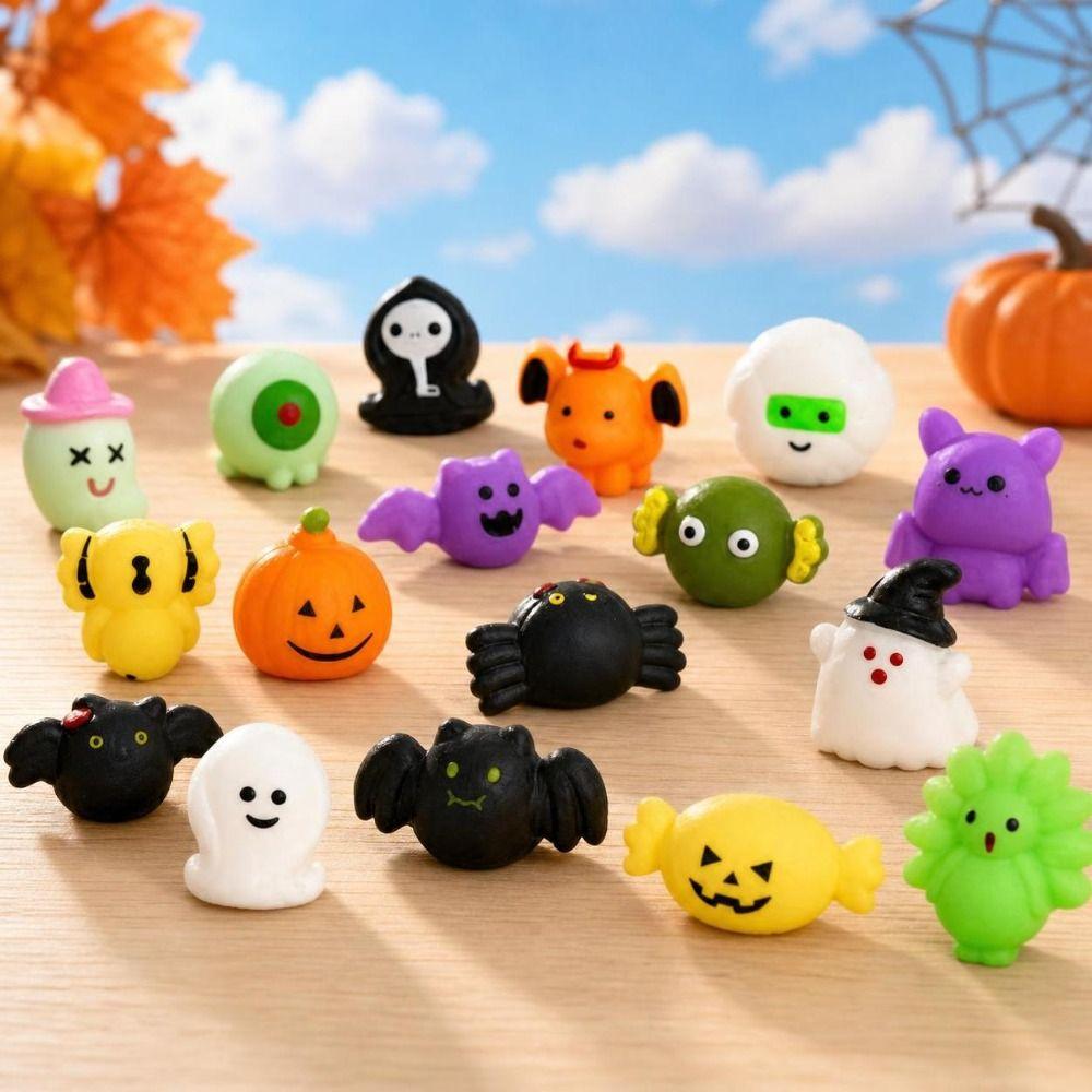 50Pcs Anxiety Relief Halloween Squeeze Toys Soft Realistic Pumpkin Pinch  for Kids Adults