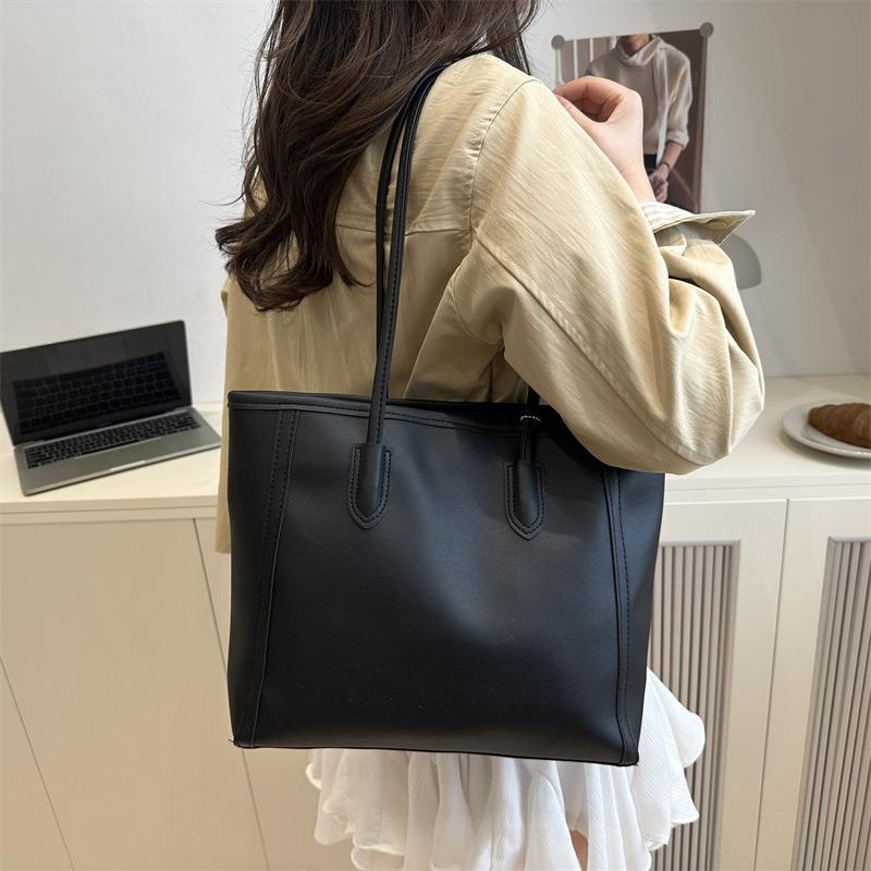 Atmospheric commuter texture handbag spring new versatile shoulder underarm bag temperament tote bag