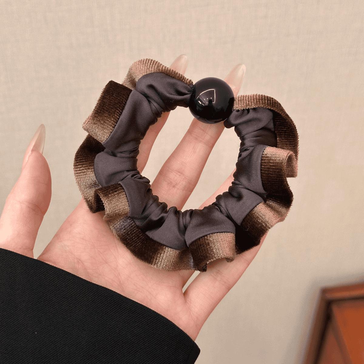 

Minimalist Leopard Print Ball Square Scrunchie - Milk Silk Small Intestine Hair Tie, Hair-Friendly for Ponytails & Buns коричневий