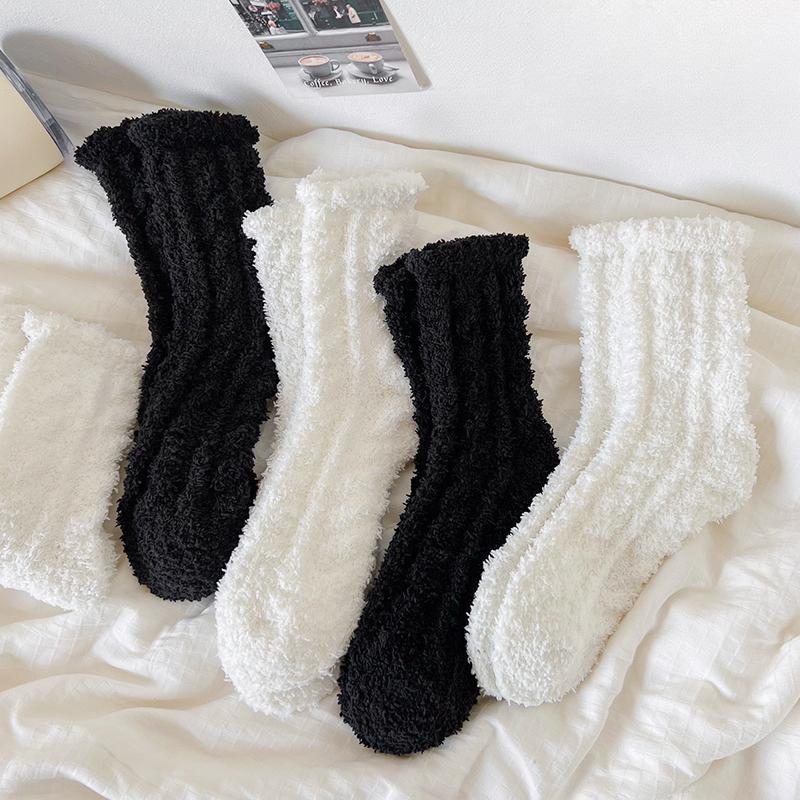 Women Socks Winter Fleece Fuzzy Socks Female Autumn Happy Funny Middle Thick Tube Warm Home Black White Floor Soft Sleep Sock