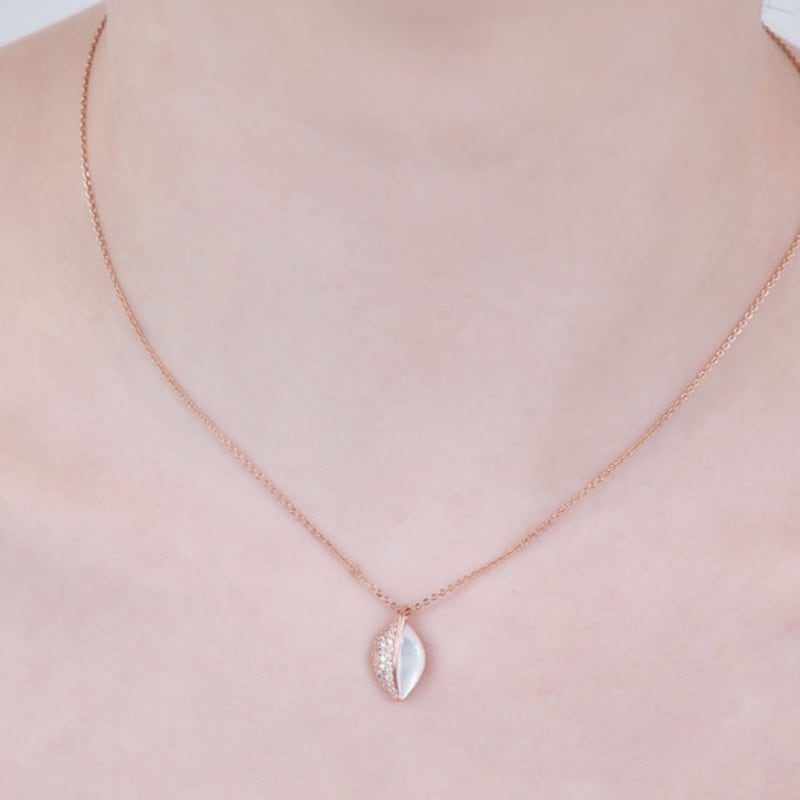 ELLE Jewelry Half Stone Point Necklace ELBRNN233