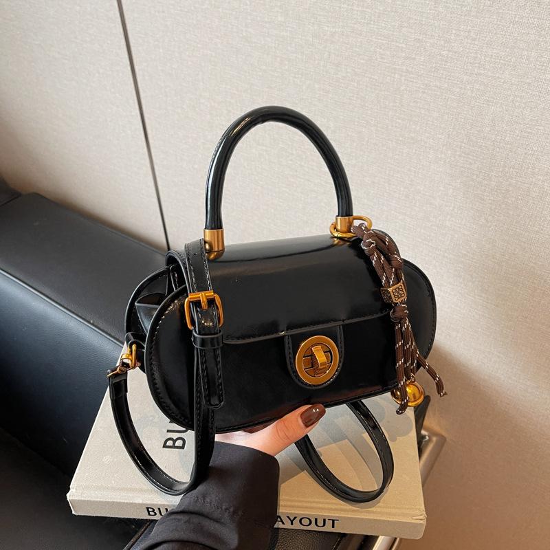 Hand Bag Women's New Shoulder Bag Fashion Messenger Bag