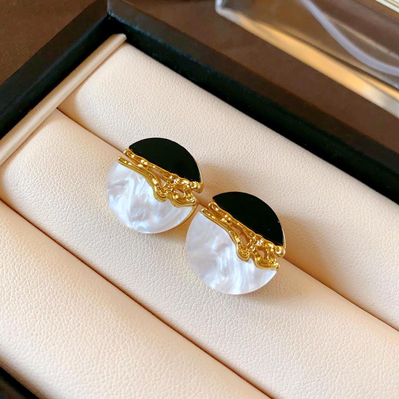 

Круглые серьги-гвоздики из смолы с цветовым блоком Серебряная игла - Стильные модные аксессуары в корейском стиле для женщин