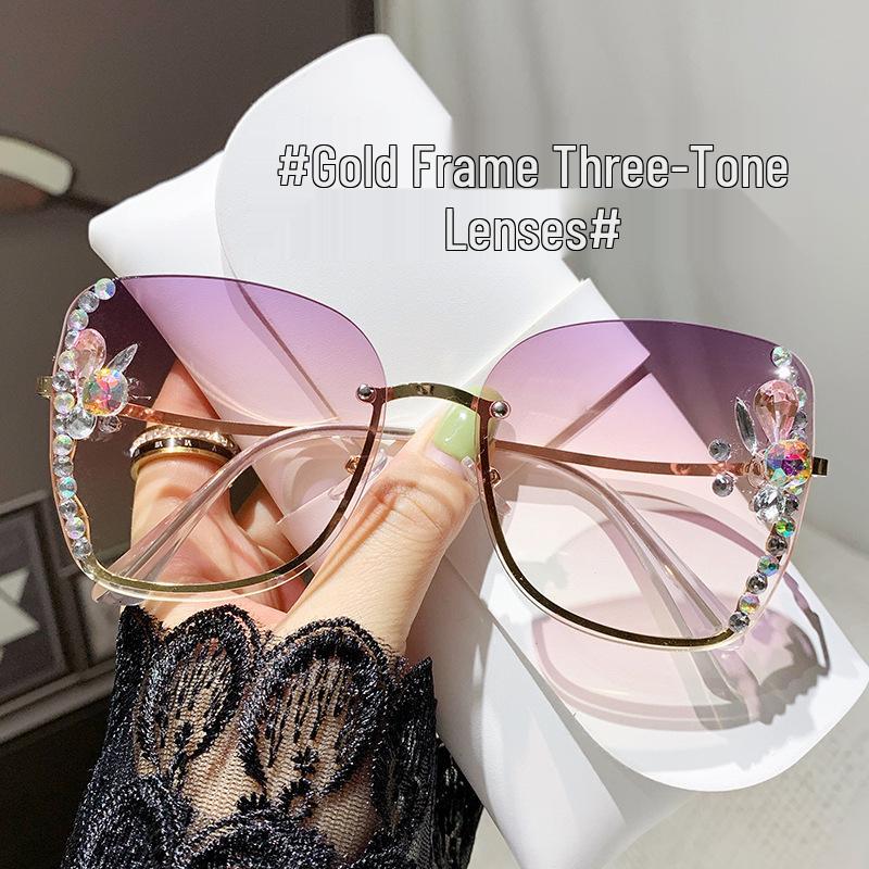 Korean Style Rhinestone Sunglasses for Women - Trendy, Slimming, UV Protection Sunglasses