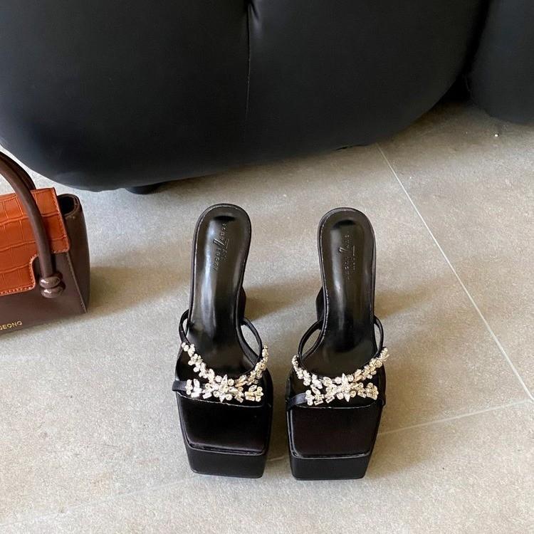 

European and American celebrities sexy high heels women 2025 summer new square head thick heel waterproof table temperament rhinestone with skirt san 39