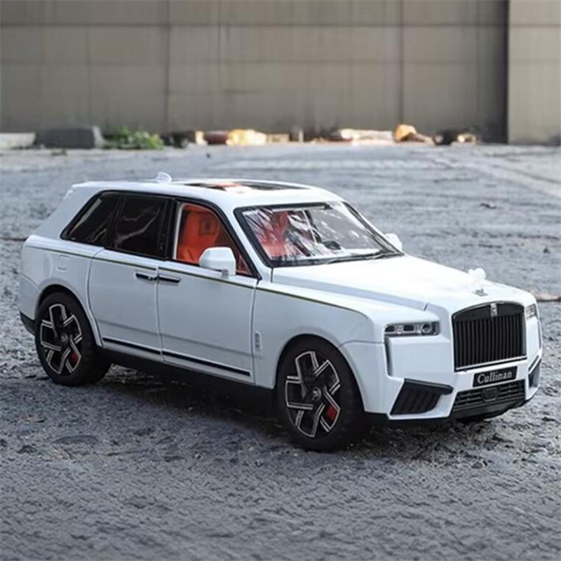 1/24 2025 Rolls Royce SUV Cullinan Alloy Luxury Car Model Diecasts Metal Toy Car Vehicles Model Sound Light Simulation Kids Gift