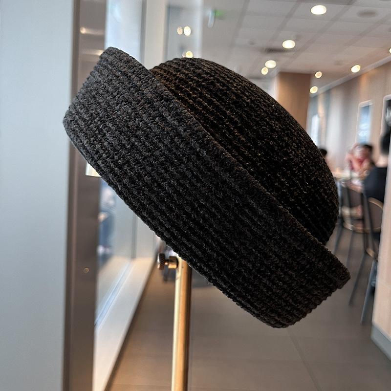 Vintage Modehut mit Krempe Chenille Medizinboxhut Atmosphärischer Lockenhut Temperament Vermieterhut Matrosenhut