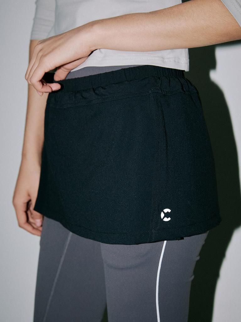 Chaebteoegseu Lineless Cover-Up Skirt (Black)