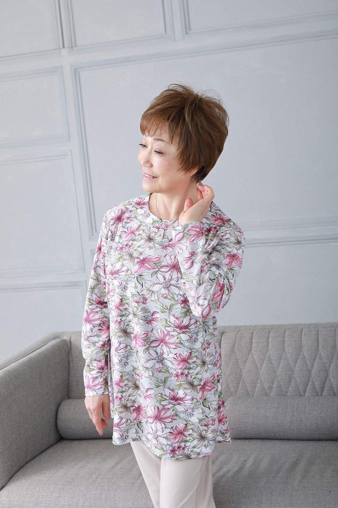 Priscilla Mrs. 6-minute Wig, Feather Curl Half, 116 Tab, Ash Brown