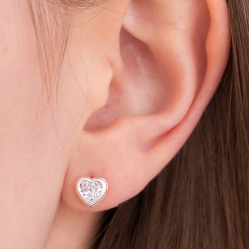 OVLA (SILVER 925) volume heart cubic earring JE003