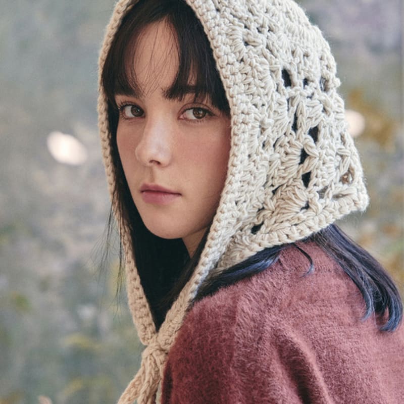 

VARZAR Crochet Lace Bandana Beige FREE