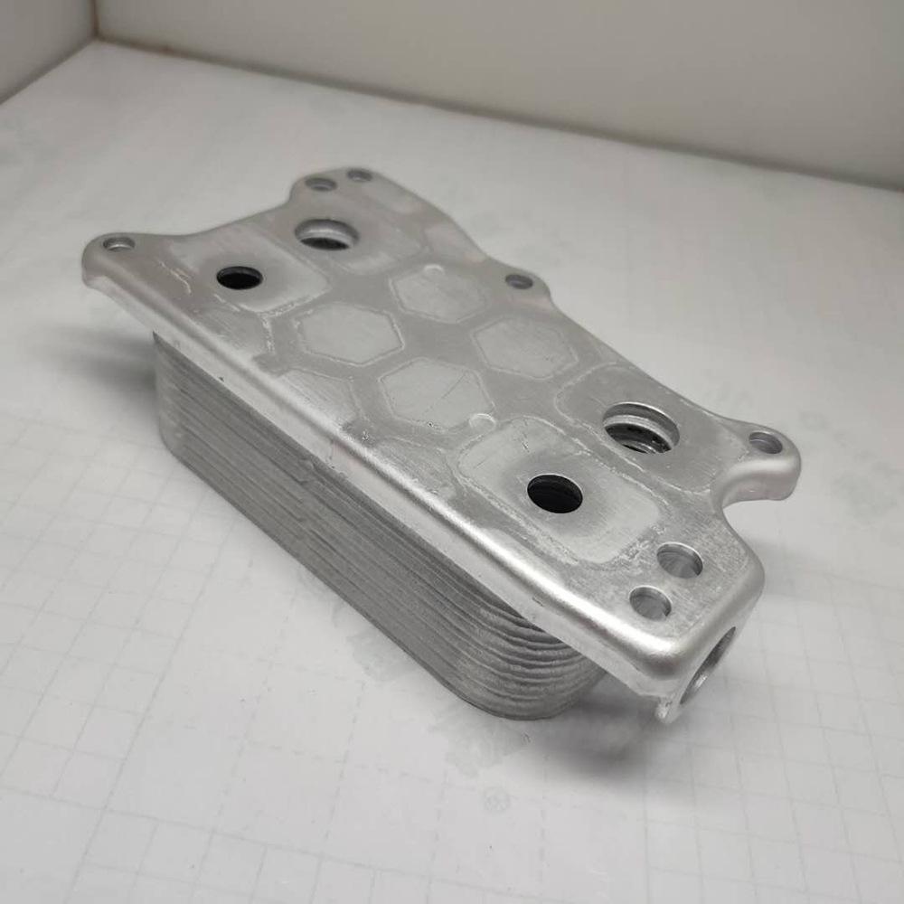 Mercedes-Benz W203/W204 Ölkühler 5989070190