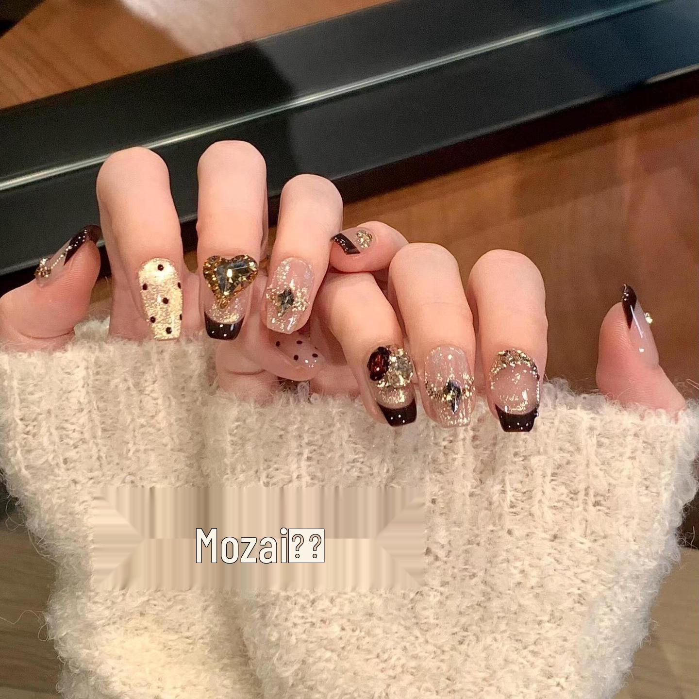 

Xiaohongshu Французские черные ногти в горошек с пайетками ручной работы - Отбеливающие и трендовый стиль острой девушки Extra Small (XS)