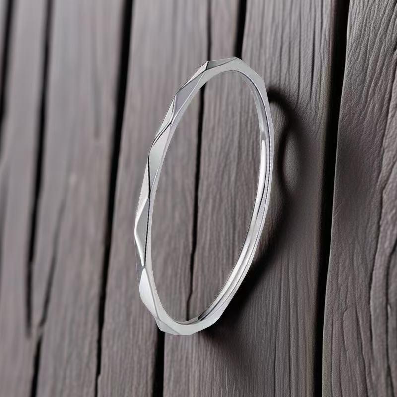 Luxury Women's Stainless Steel Ring: Electroplated Titanium, Non-Fading, Versatile Design