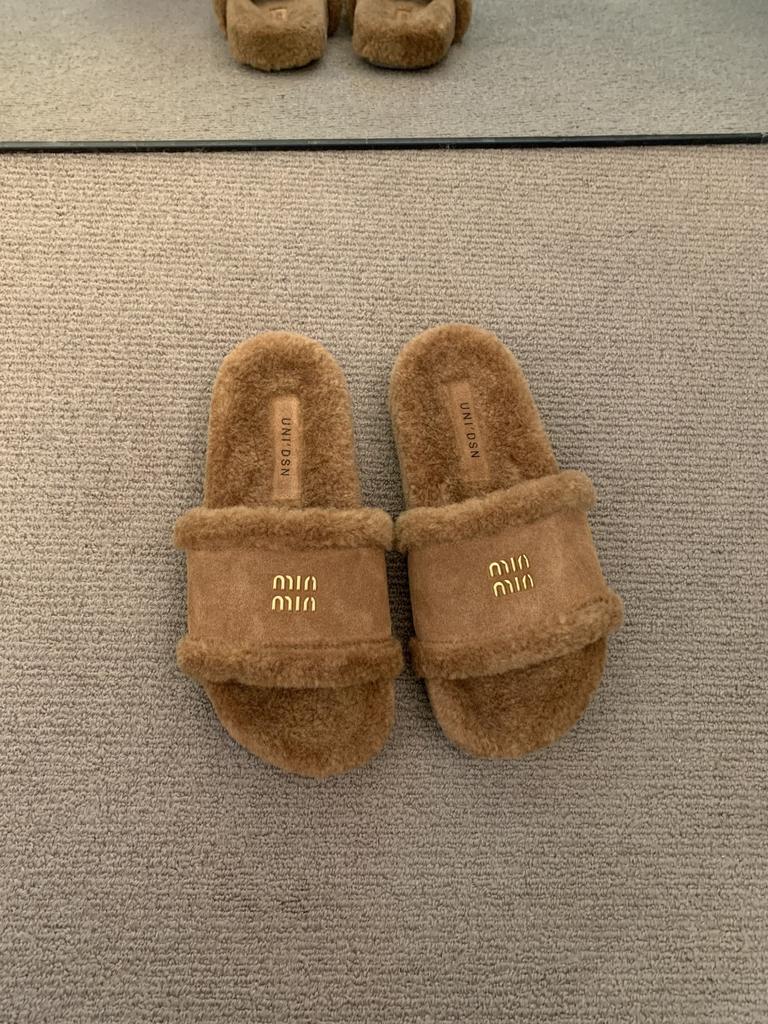 Lazy pedal casual cotton slippers women's 2025 autumn new fashionable versatile skirt wearing fluffy slippers