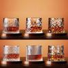 Tumbler Sklenice na whisky s podstavcem Křišťálové sklenice na whisky Rotující točící se víno Brandy Sklenice Nádobí pro bar Home
