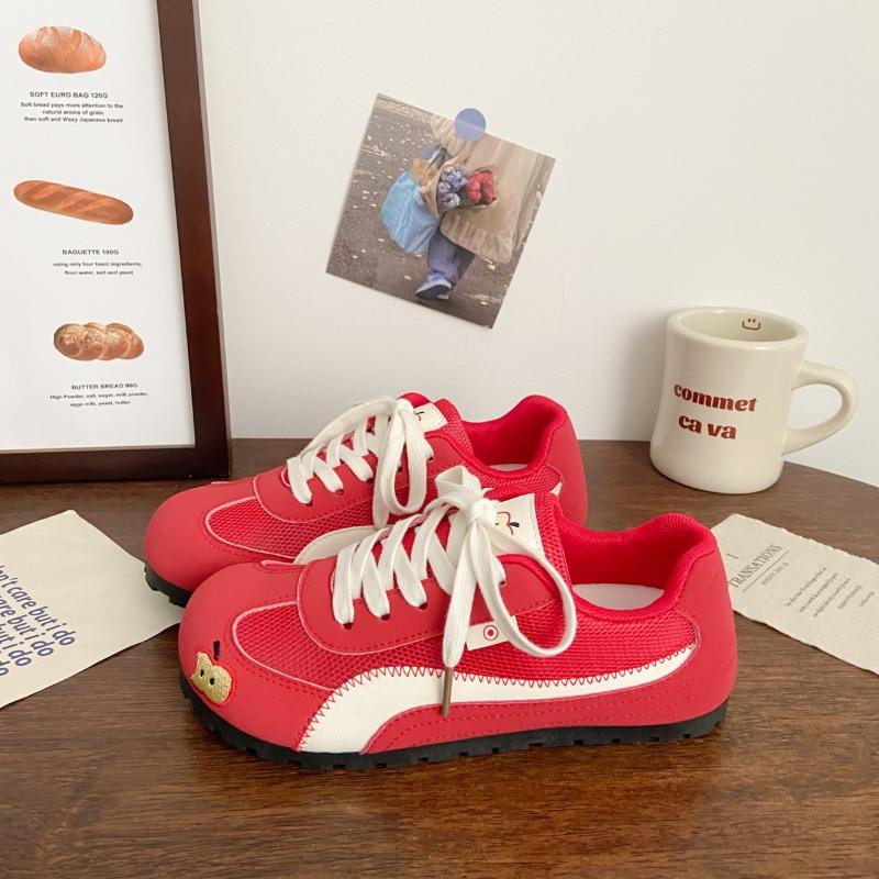 Niche German shoes women's shoes autumn new lightweight little white shoes casual board shoes women