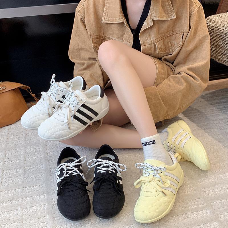 Globalne popularne buty w tym roku, czarne niemieckie buty treningowe dla kobiet 2025 nowe letnie wszechstronne sportowe buty casual dla dzieci