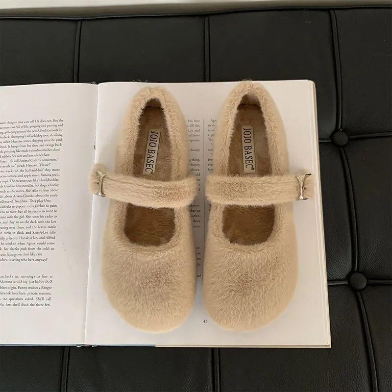 

Меховые туфли Мэри Джейн в корейском стиле для женщин - Коллекция Осень-Зима в молочно-белом и черном цветах 39 хаки