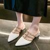 Französisches Temperament Niet High Heel Coole Slipper Damen 2025 Sommer Neu Spitz Dick Absatz Lackleder Hohl Coole Slipper Damen