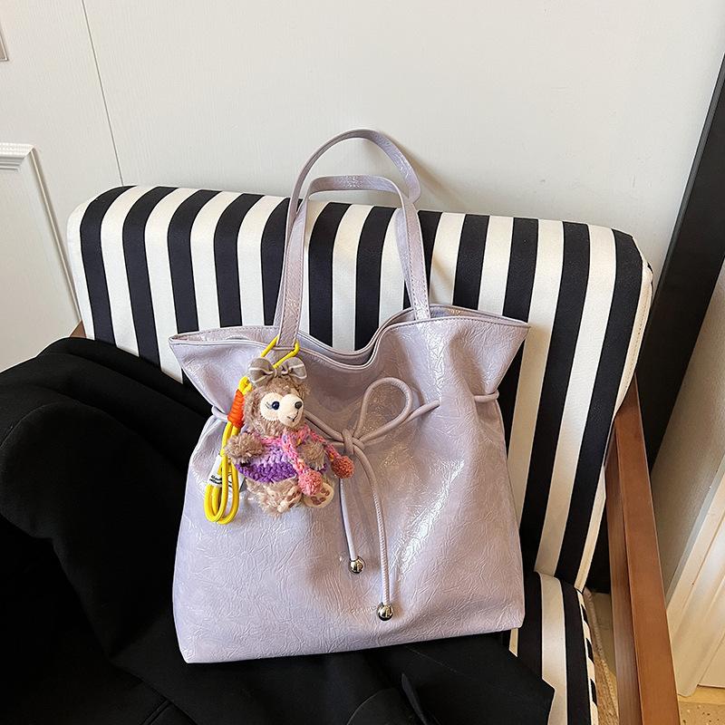 Fashion high-quality texture underarm bag women's 2025 new shoulder bag large-capacity simple and versatile commuter tote bag