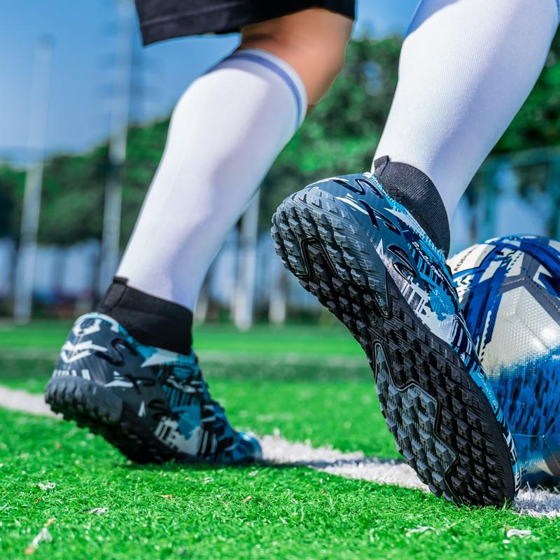 Men/kid's Football Boots Leather Soccer Shoe Rubber Soft Sole Short Nail Artificial Turf Youth Children Football Shoes Mens Football Shoes