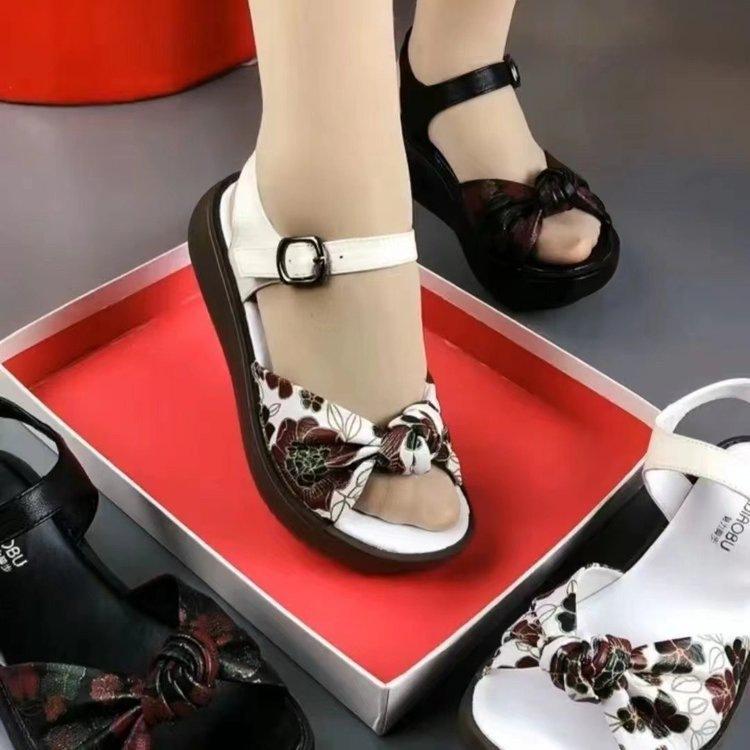 Cool slippers summer new muffin non-slip thick-soled muffin one-word buckle casual sandals 35 белый