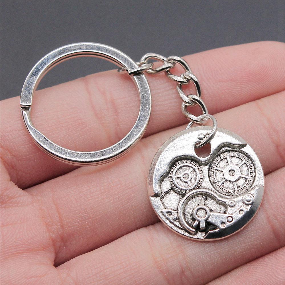 Punk Tools Gear Cyberpunk Themed Keychain for Office Workers Hot Sale Cute Valentine Gift Kawaii Vacation Accessory