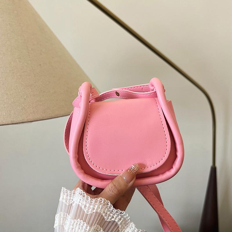 

Миниатюрная сумка через плечо и кроссбоди в корейском стиле (2025 год) для женщин. 12*6.5*11 розовый