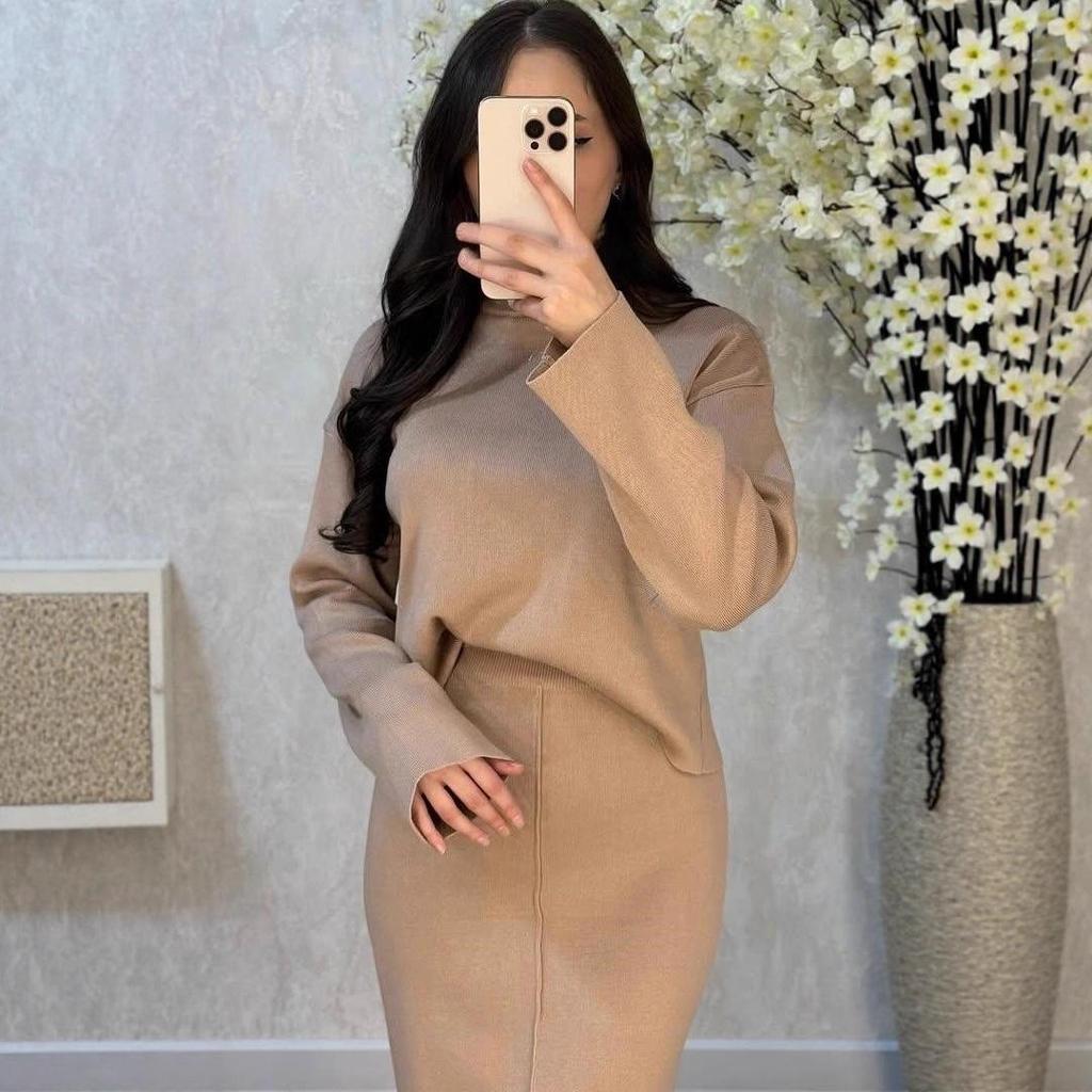 2025 Solid Color Knit Pullover & Split Skirt Set