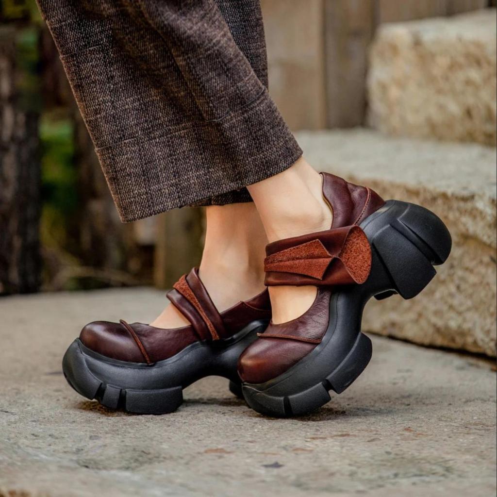 Velcro 2025 new platform muffin shoes women's retro British style small leather shoes versatile height-increasing casual shoes