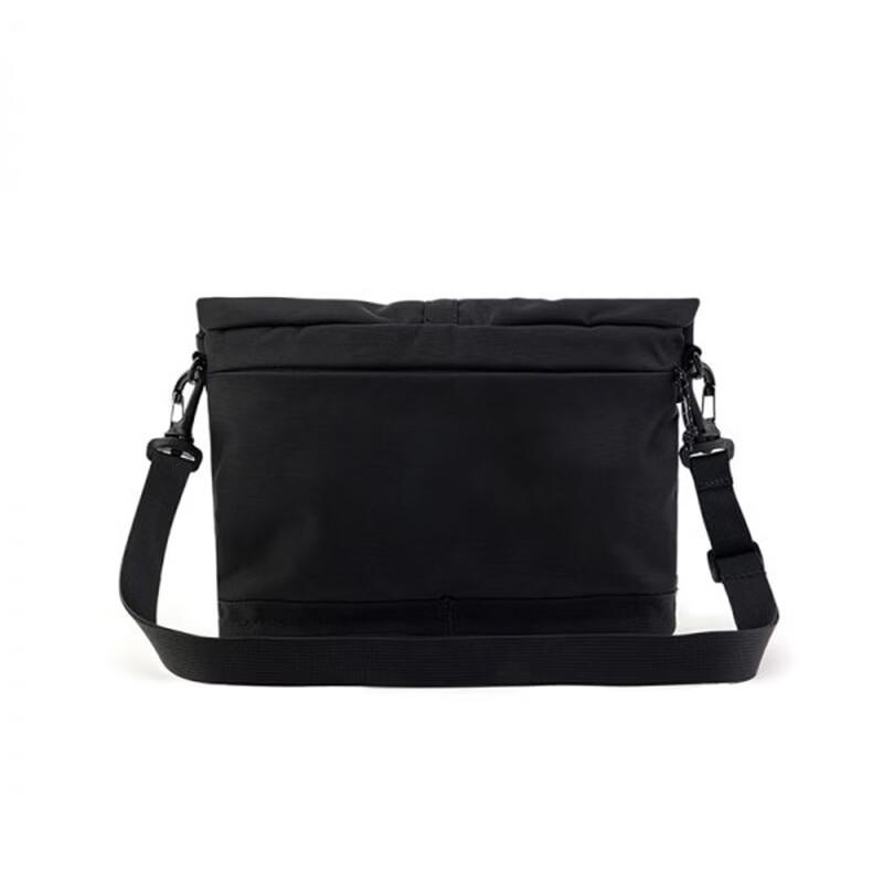 The North Face Base Camp 7.9L Unisex Crossbody Bag